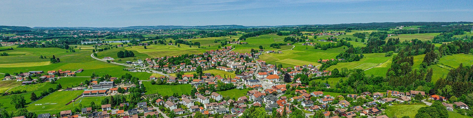 Ausblick ins Illertal bei Sulzberg im Oberallgäu
